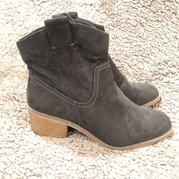 grey ankle cowboy boots
